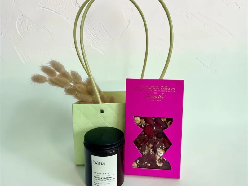 CANDLE BLISS & CHOCOLATE TREATS
