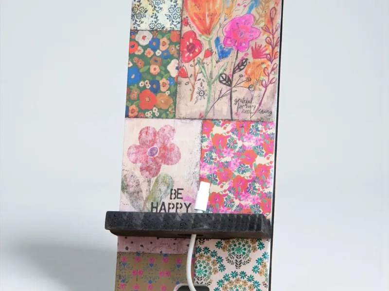 WOODEN MOBILE PHONE STAND
