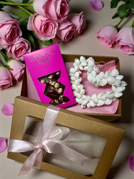 Special – Chocolate & Shell Heart