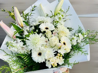 Elegant White Flower Bouquet